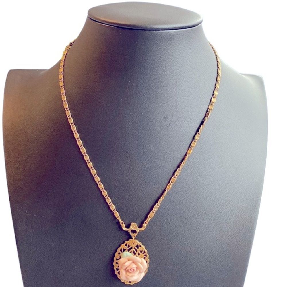 Vintage Loree Carved Rose Filigree Pendant Necklace
